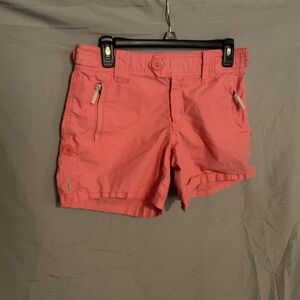Squeeze Jean shorts with back pocket zippers